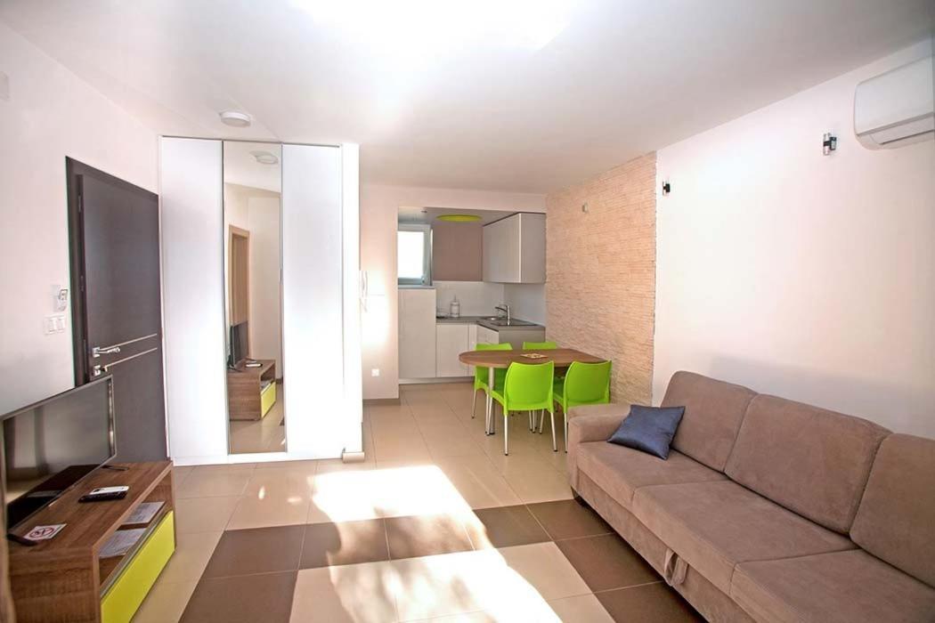 Residence Daska II Njivice Luaran gambar